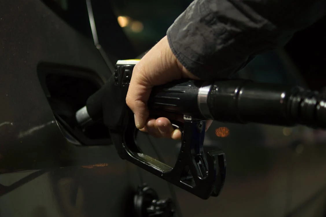 Aumenta la nafta el sábado por la suba de impuestos: cuánto costará el litro de combustibles